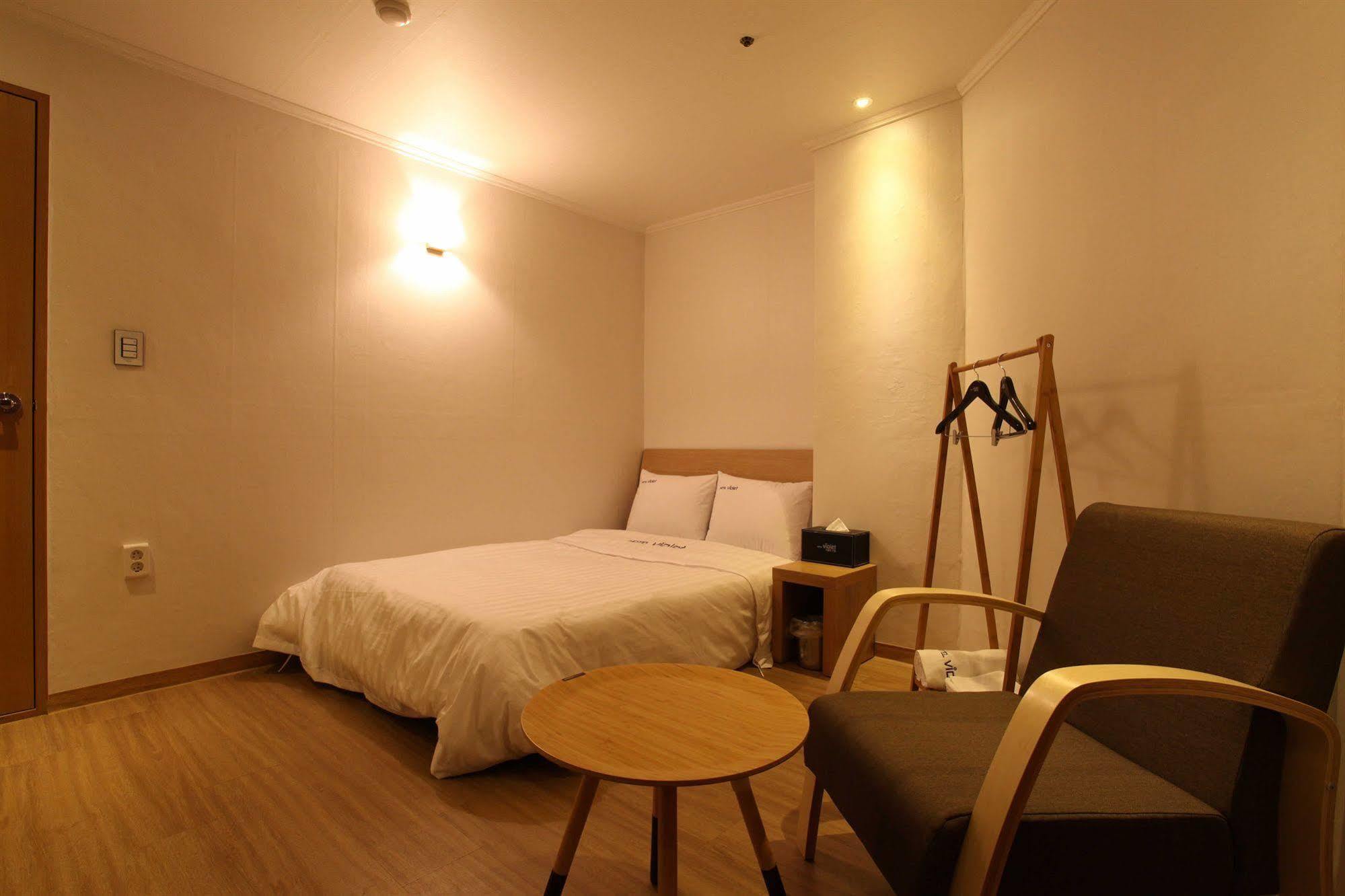 Hotel Violet Goyang Luaran gambar